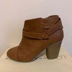 LC Lauren Conrad  Cognac Booties